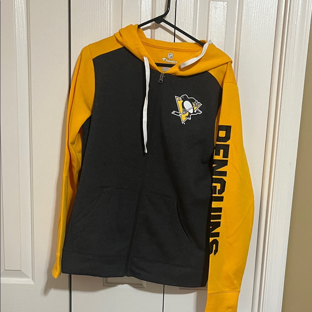 Fanatics Black and Gold Penguins Hoodie